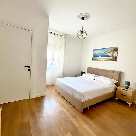 Private With Parking Space Appartement