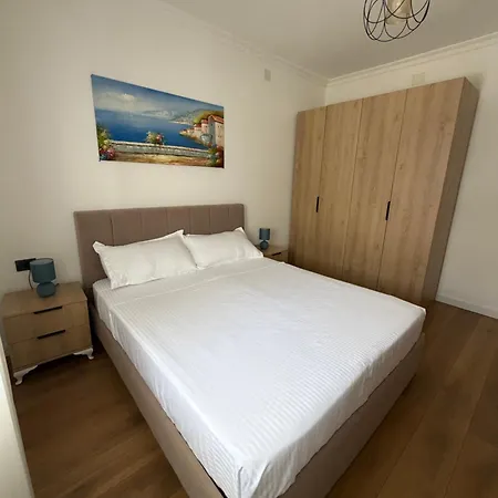 Private With Parking Space Appartement Tirana