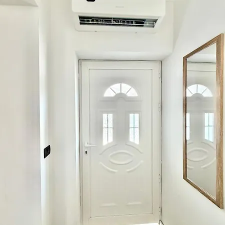 Private With Parking Space Appartement Tirana